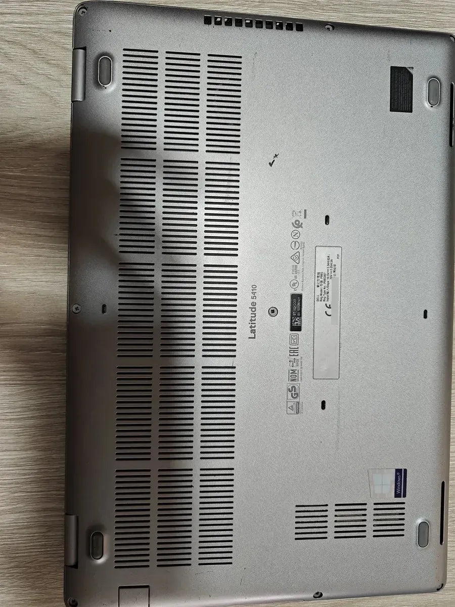 Laptop Dell Latitude 5510 Intel i5 10310u 16GB  250 SSD 15.6" - Portátil Usado Certificado